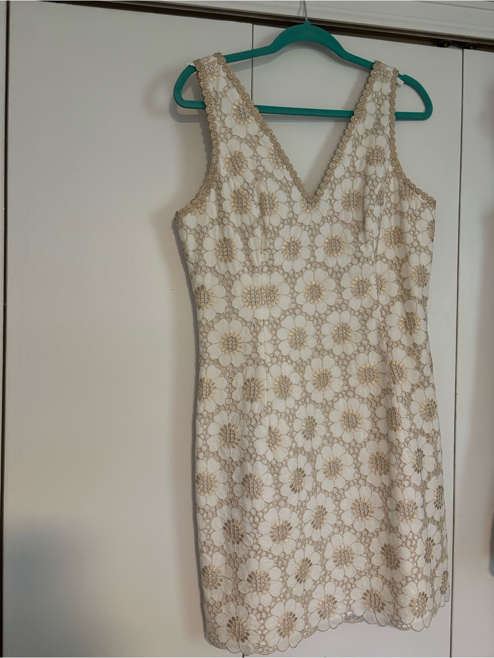 Lilly Sleeveless Lace Dress in Ivory and Gold